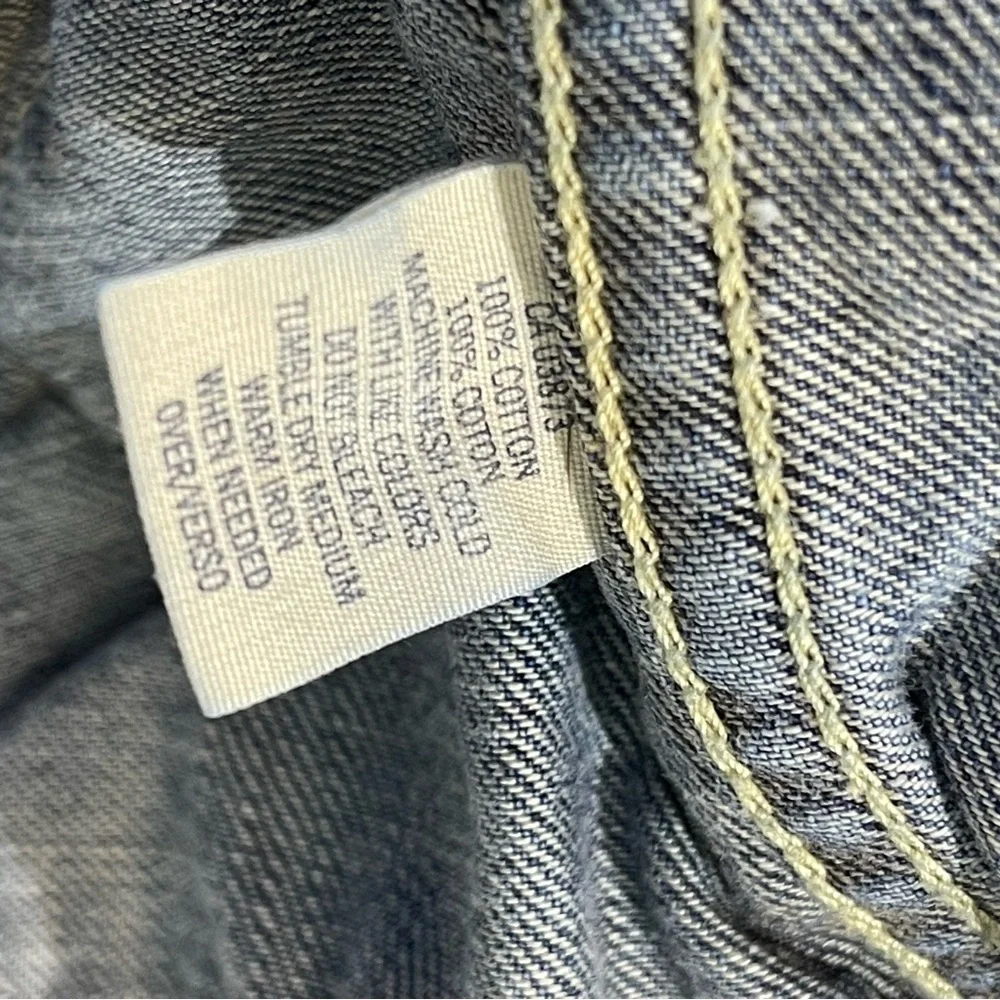 AMERICAN EAGLE WOMENS SIZE S DENIM JACKET
